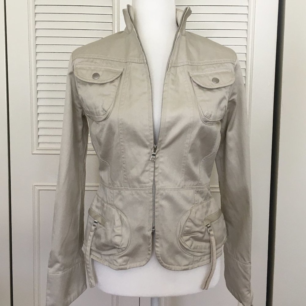 Banana Republic, S.